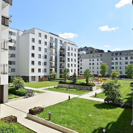 Wola Apartment Warszawa Exteriör bild