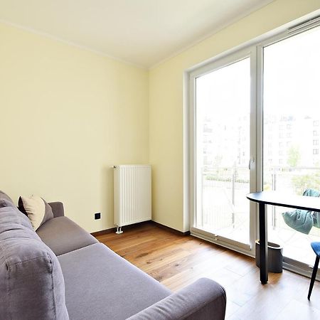Wola Apartment Warszawa Exteriör bild