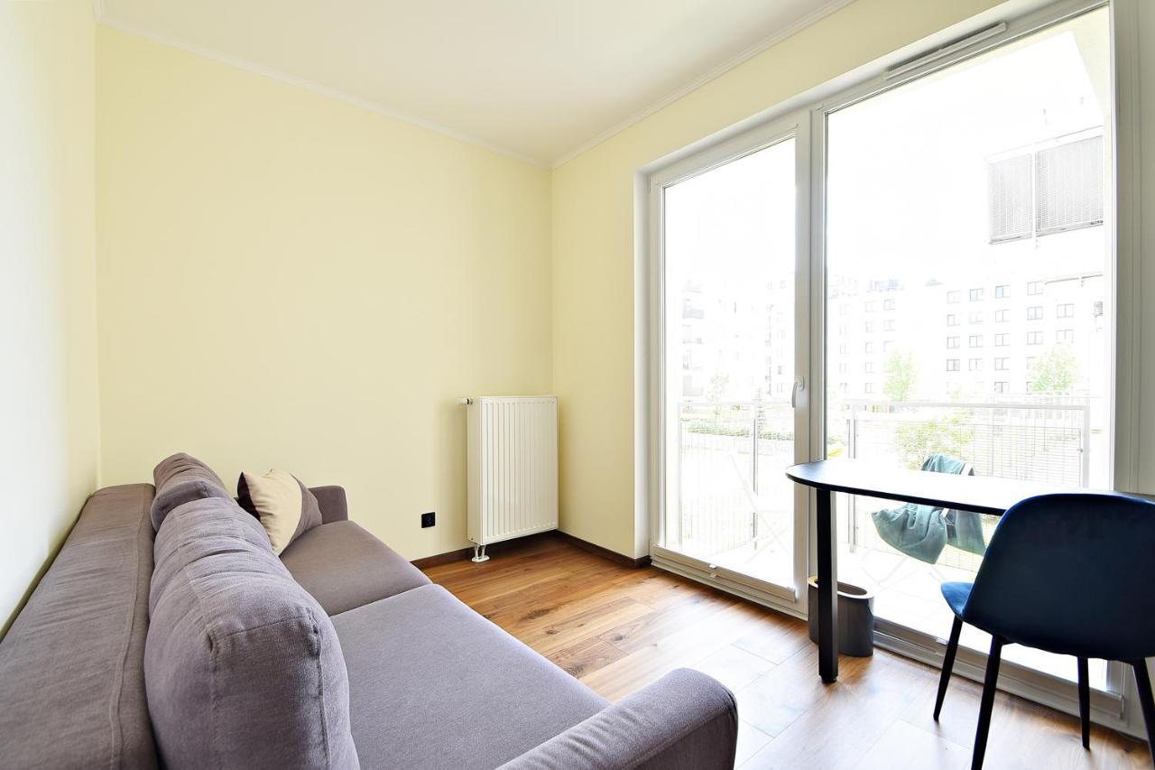 Wola Apartment Warszawa Exteriör bild